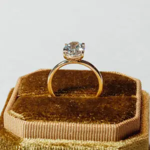 Olivia oval solitaire